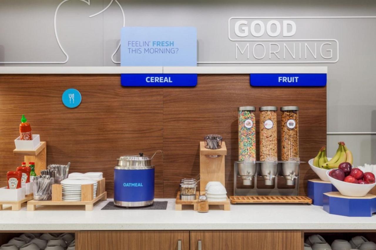 Holiday Inn Express & Suites - Lindale By Ihg Kültér fotó
