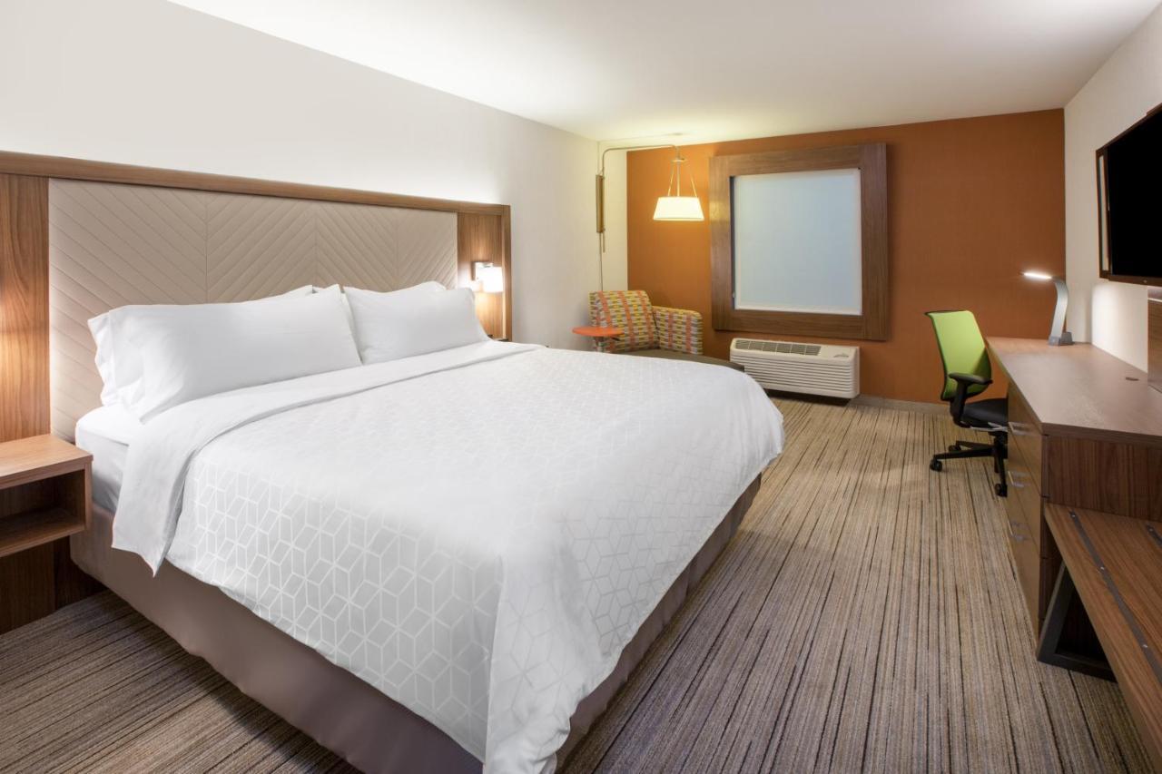 Holiday Inn Express & Suites - Lindale By Ihg Kültér fotó