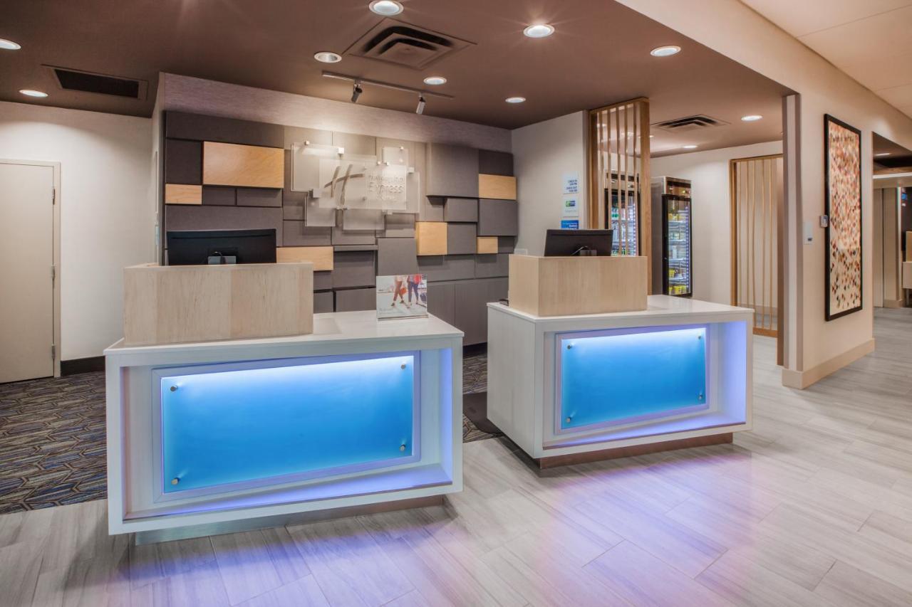 Holiday Inn Express & Suites - Lindale By Ihg Kültér fotó